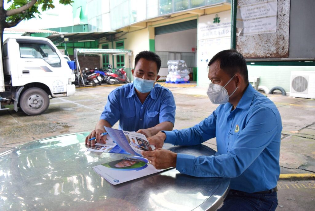 Tan Phu Branch collaborator deploys CEP activities to employees at the unit