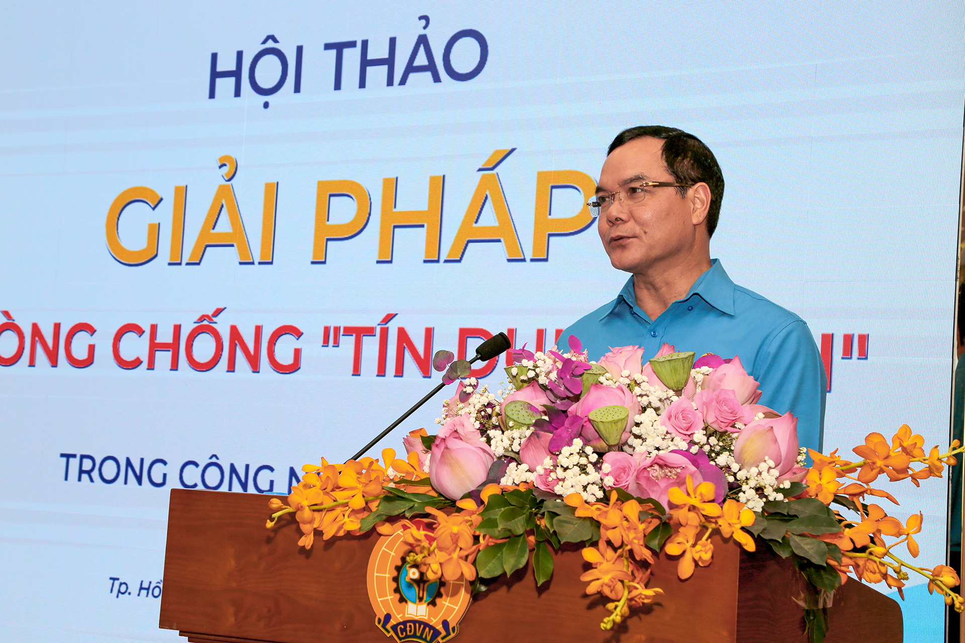 Ông Nguyễn Đình Khang (Ủy viên BCH Trung ương Đảng, Chủ tịch Tổng LĐLĐ Việt Nam) phát biểu chỉ đạo tại hội thảo